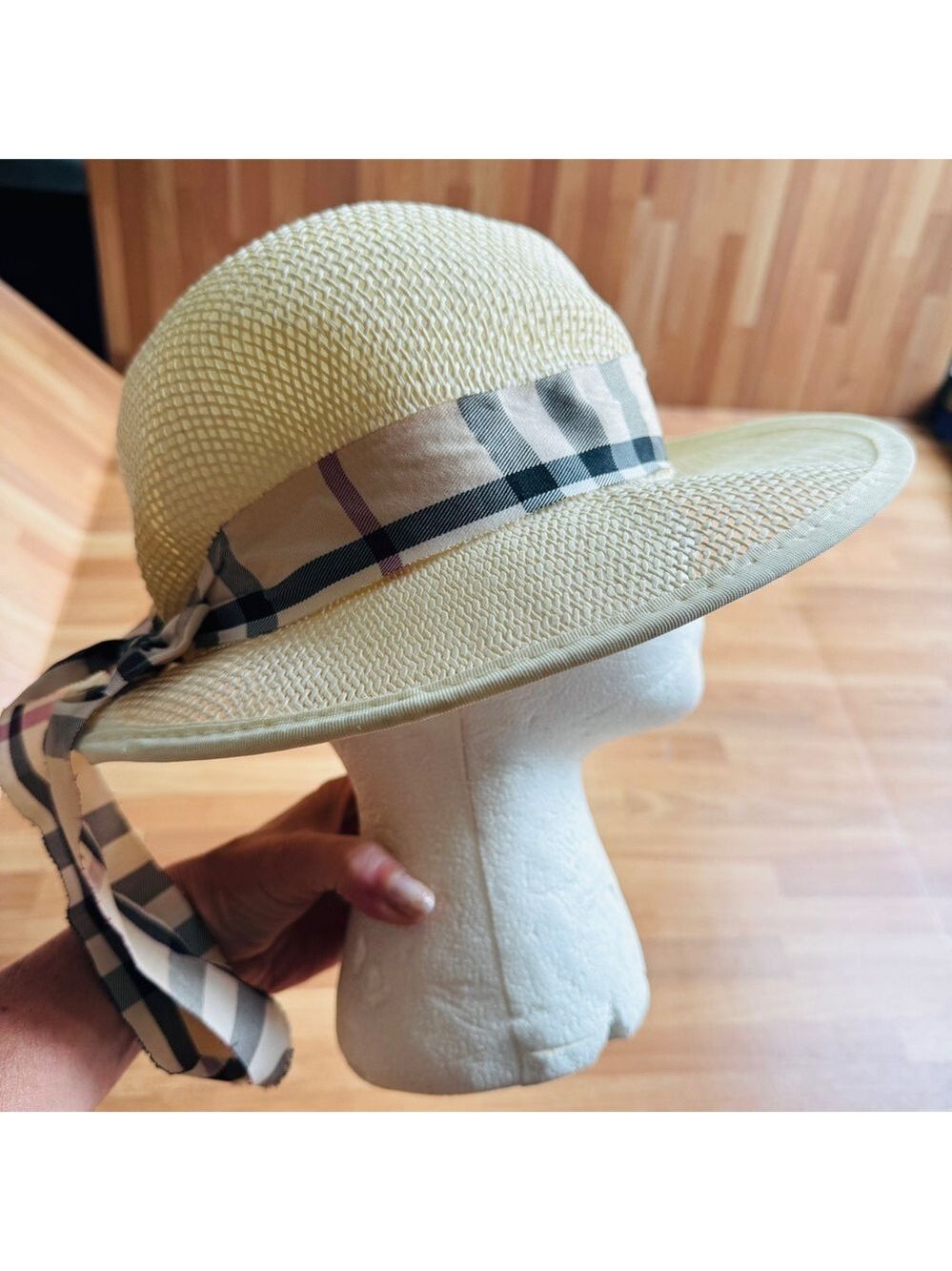 Summer hat with plaid trim